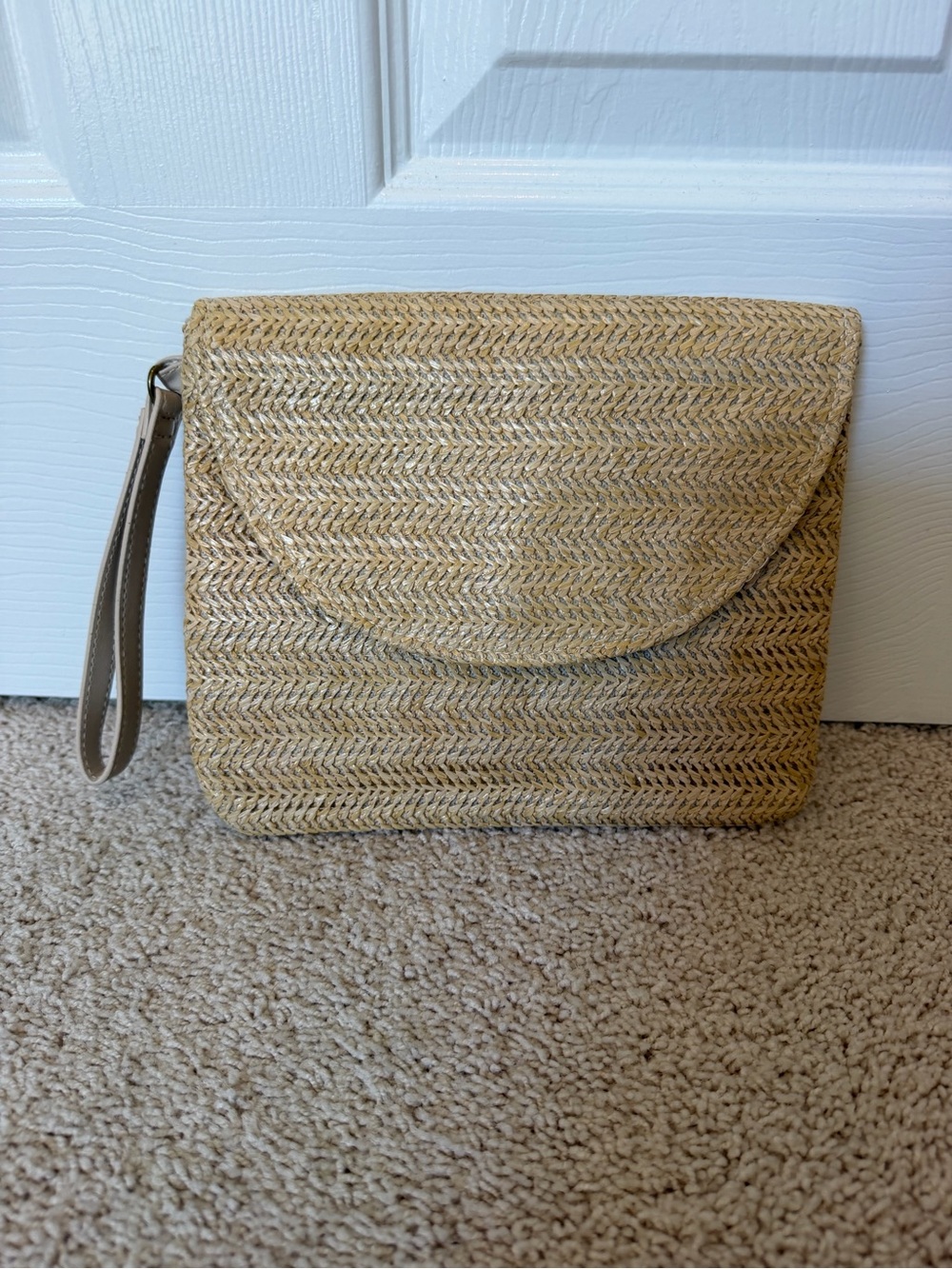 Neutral Woven Straw Wristlet Clutch - Natural Beige